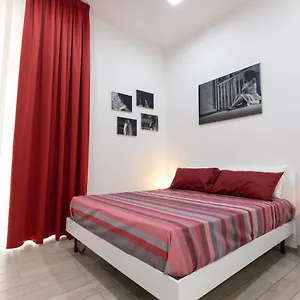 https://napoli-museo-bed-and-breakfast.hotels-amalfi.com